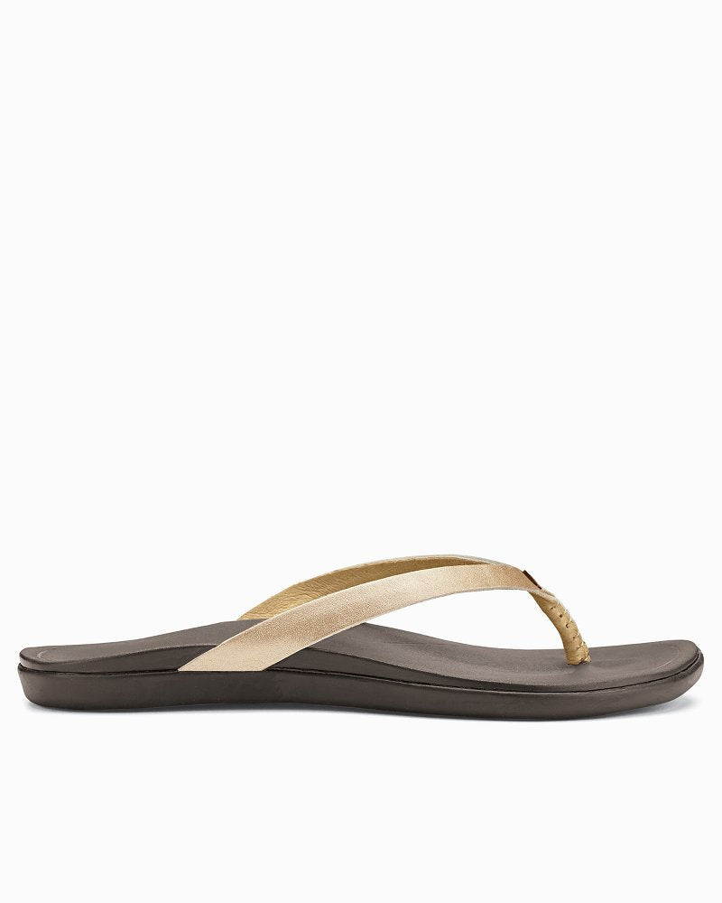OluKai® Ho'ōpio Leather Sandals