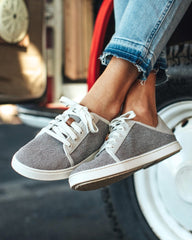 OluKai® Pehuea Lī Sneakers