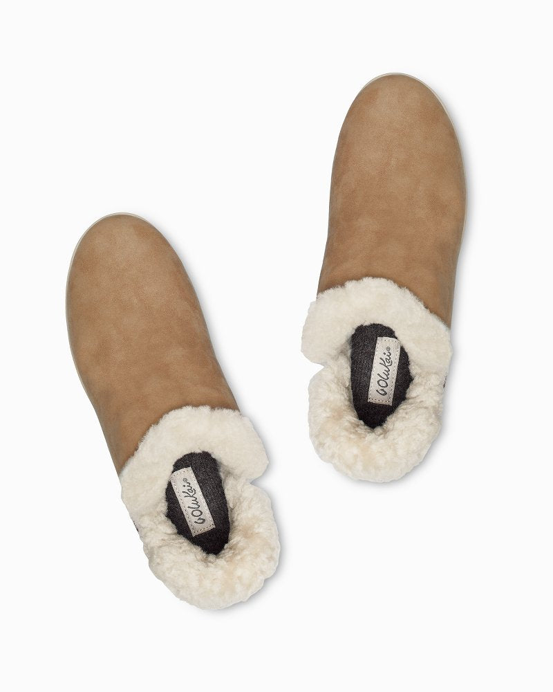 OluKai® Mālua Hulu Boots