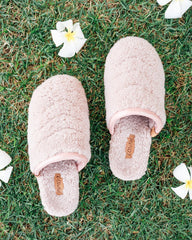 OluKai® Pūpū Mua Fuzzy Slippers