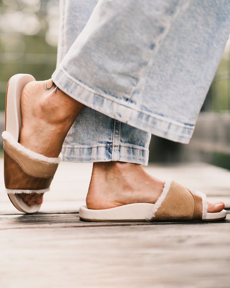 OluKai® Ho'ala Slide Slippers