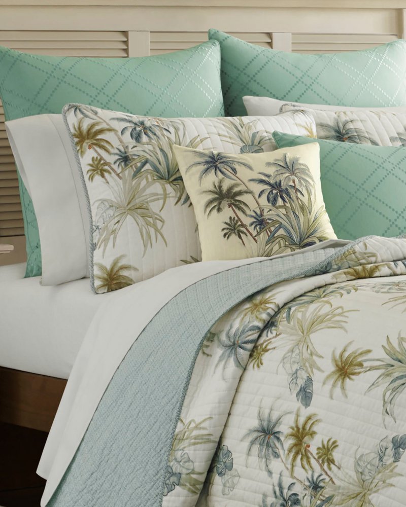 Serenity Palms Twin Quilt