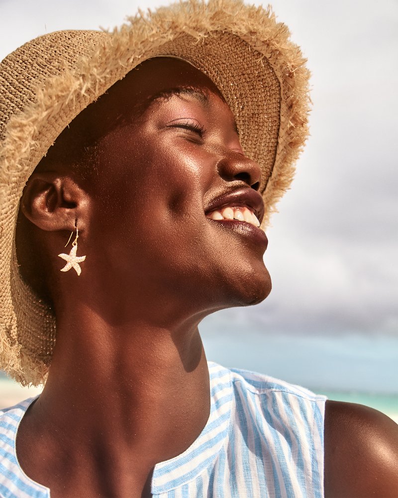 Island Essence Gold Starfish Earrings
