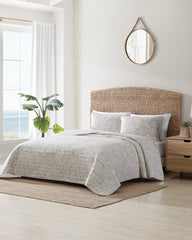 Ocean Deep Reversible 2-Piece Twin Quilt Set