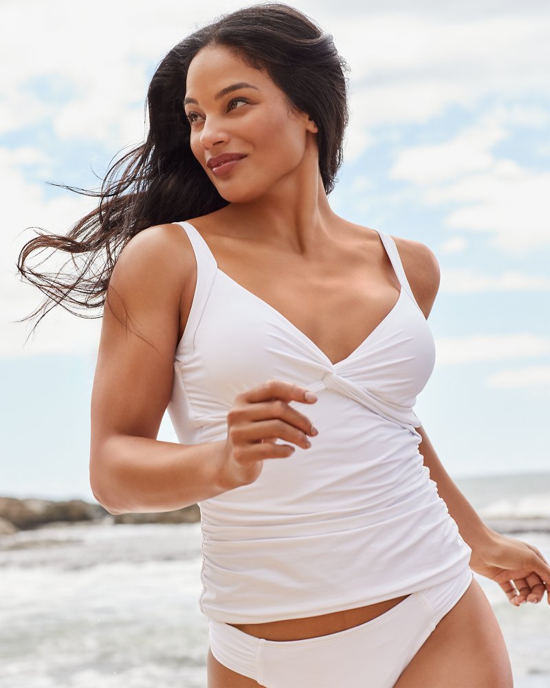 Pearl Underwire Twist-Front Tankini Top